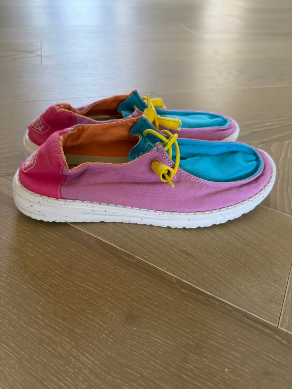Hey Dude Wendy Slub Multi-Color Casual Slip-On Shoes with Yellow Laces size 6